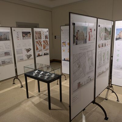 Bild vergrößern: Bibliotheksneubau Ausstellung Architekturwettbewerb 1