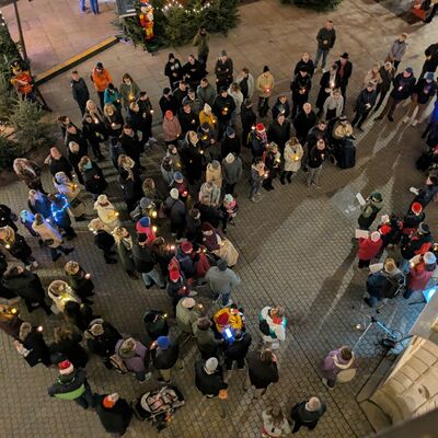 Bild vergr&ouml;&szlig;ern: 2025-12-03 Lichterkette