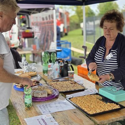 Bild vergr&ouml;&szlig;ern: Neustadtfest Kuchenbasar